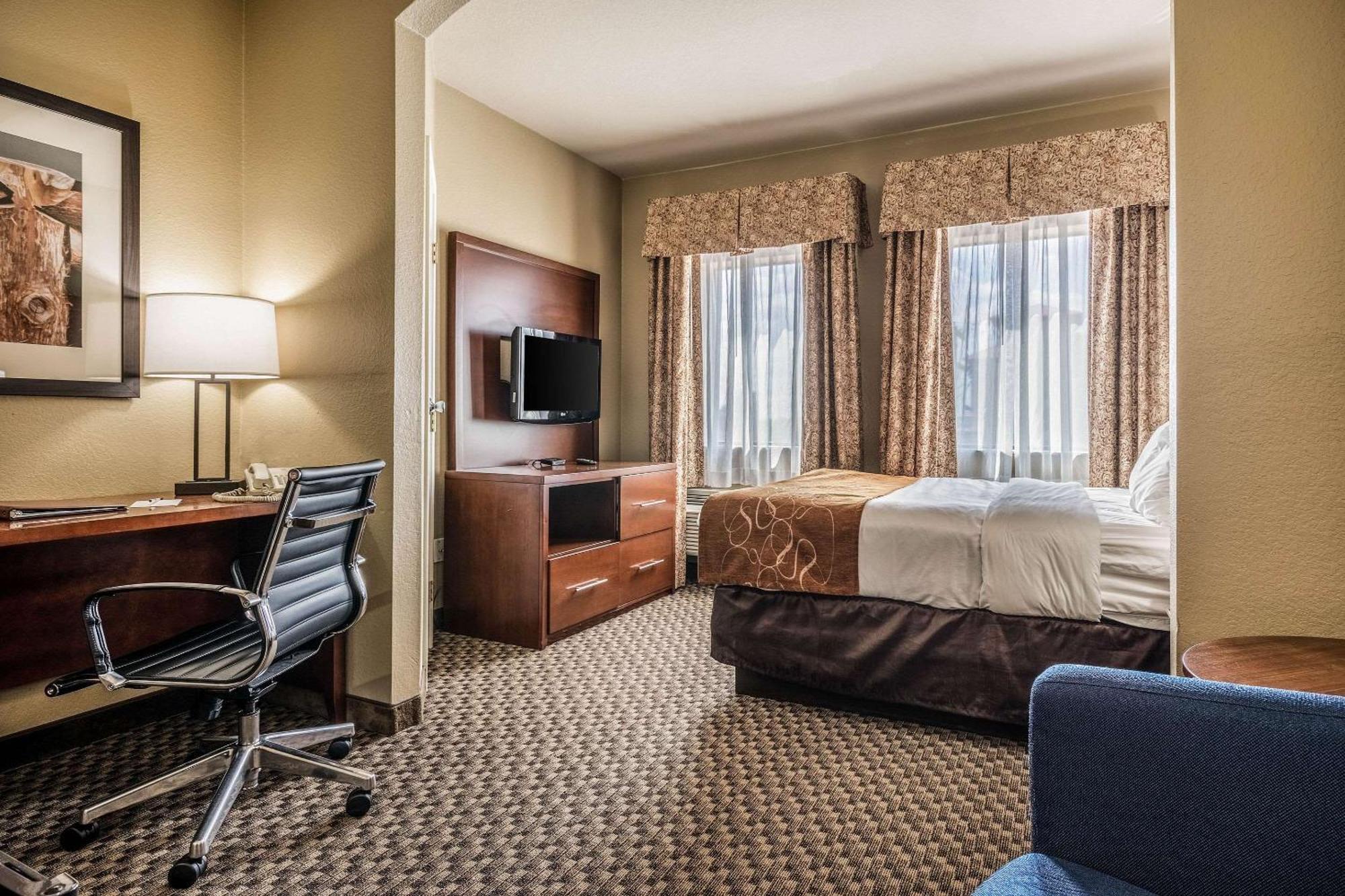 คอมฟอร์ท สวีทส์ เนียร์ เท็กซัส สเตท ยูนิเวอร์ซิตี้ Hotel ซานมาร์คอส ภายนอก รูปภาพ
